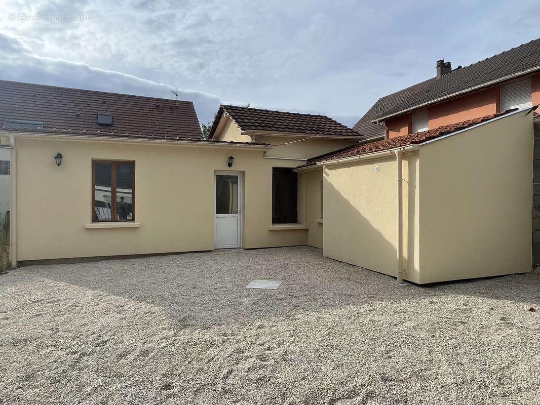 Maison a renovee situe au plessis-bouchard - photo 8