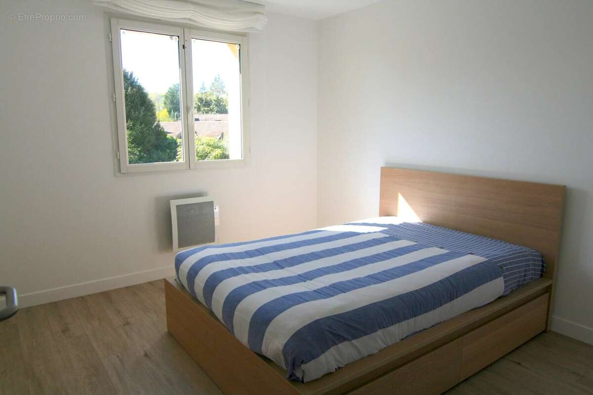 Maison à SAINT-CHERON