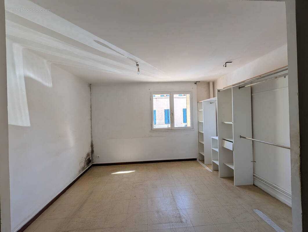 Appartement à MARSEILLE-6E