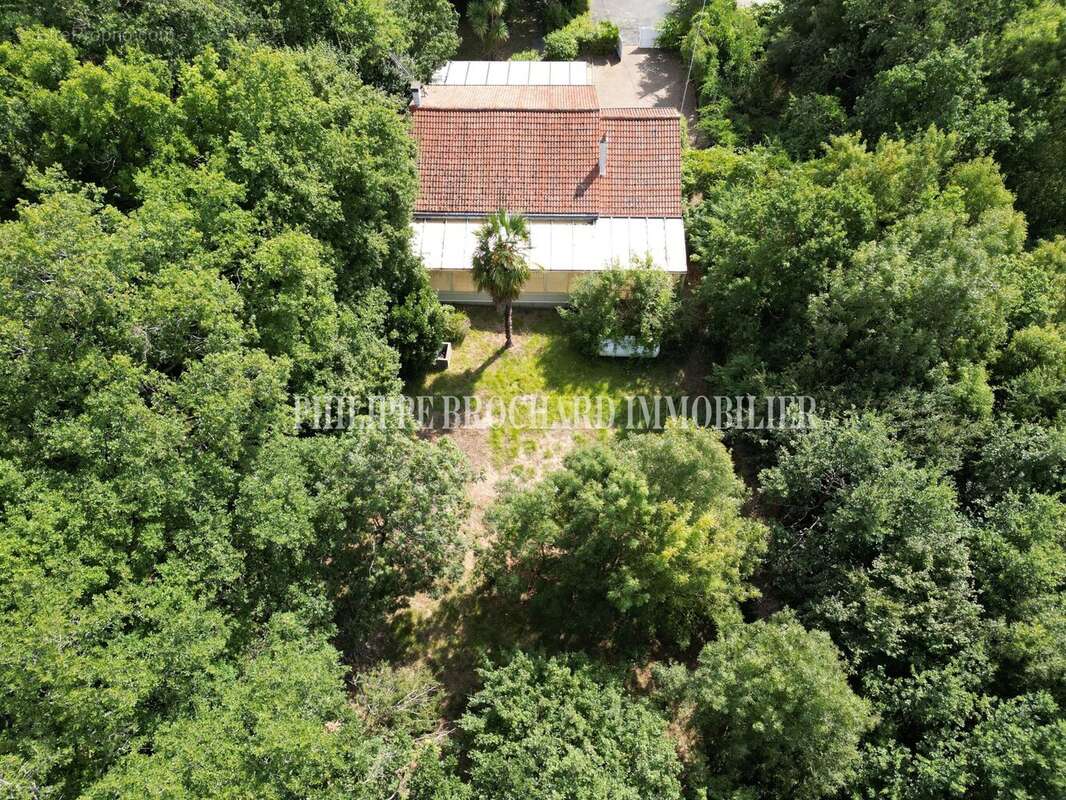 Maison à MOUTIERS-SUR-LE-LAY