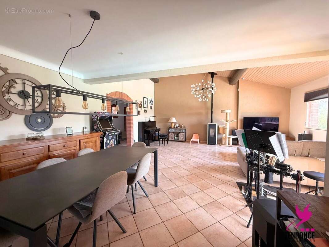 Maison à CORNEBARRIEU