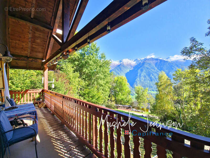 Maison à SAINT-GEORGES-DES-HURTIERES