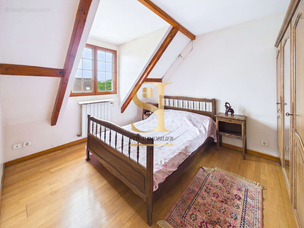 Maison 212 m² à Leuville-Sur-Orge  - photo 9