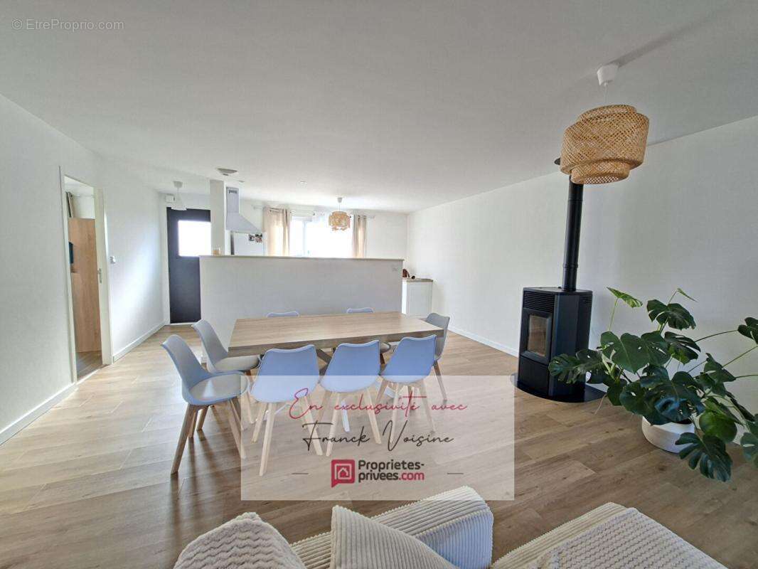 A VENDRE en Exclusivité aux Châtelliers Châteaumur, Sèvremont, maison de 68 m2 avec 1 chambre et 1 bureau sur une parcelle de 34 - photo 8