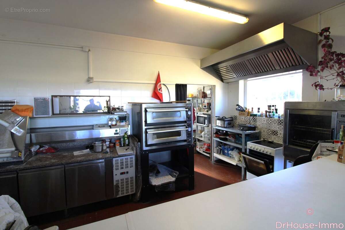 Commerce à VILLENEUVE-TOLOSANE