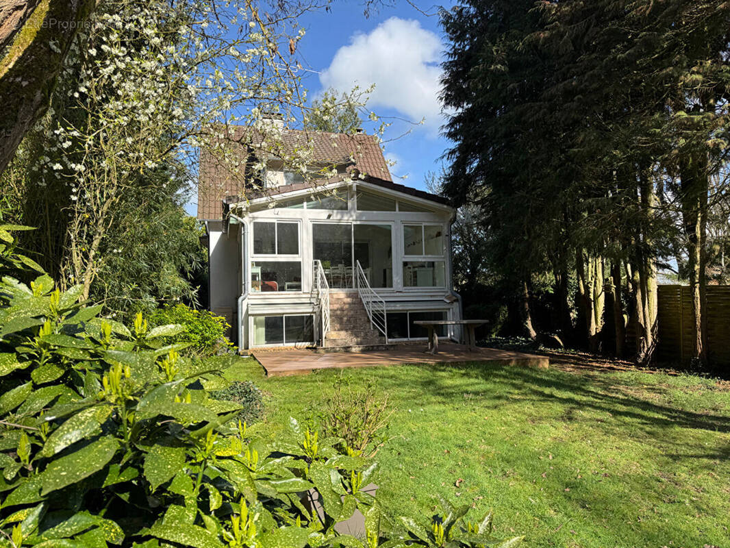 Maison à SAINT-REMY-L'HONORE