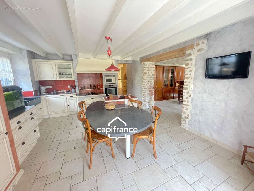 À vendre – Maison de campagne à SAINT CYR DES GATS (85) - photo 3