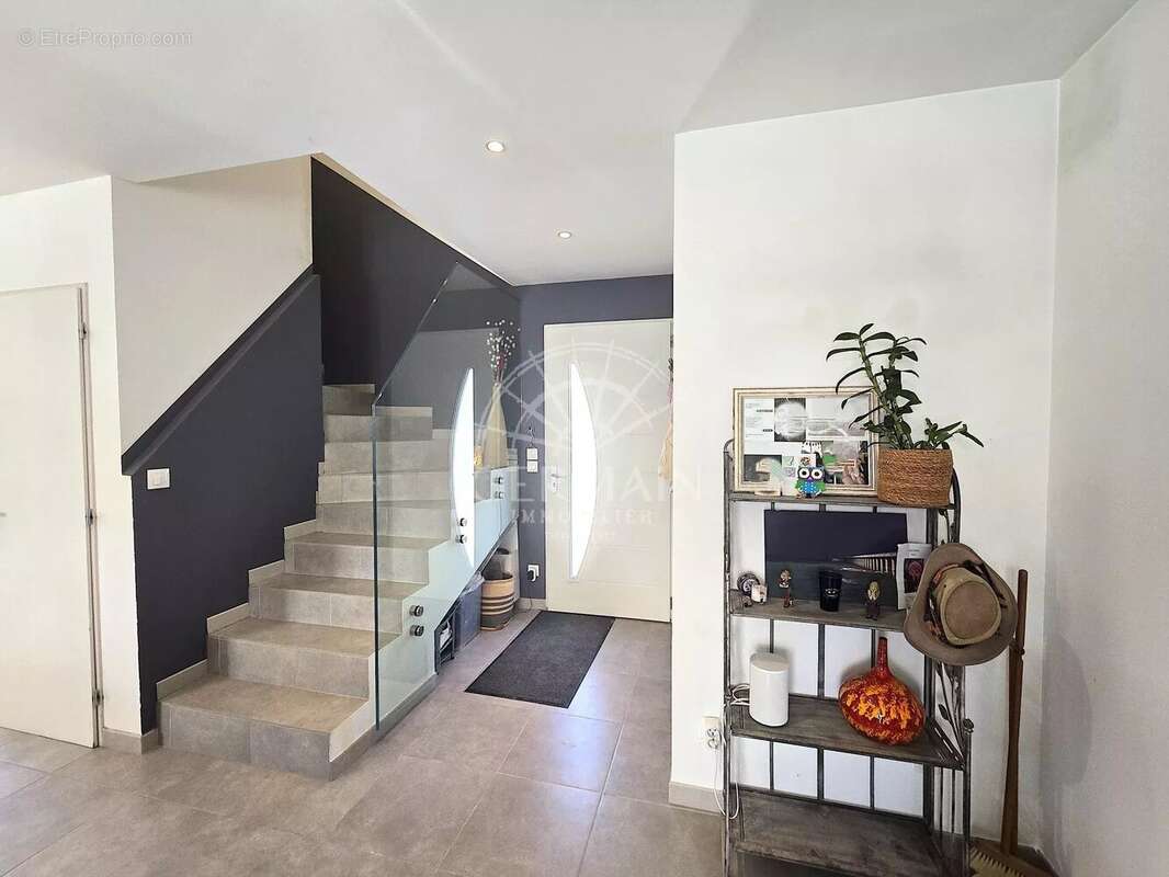 Maison à ROBION