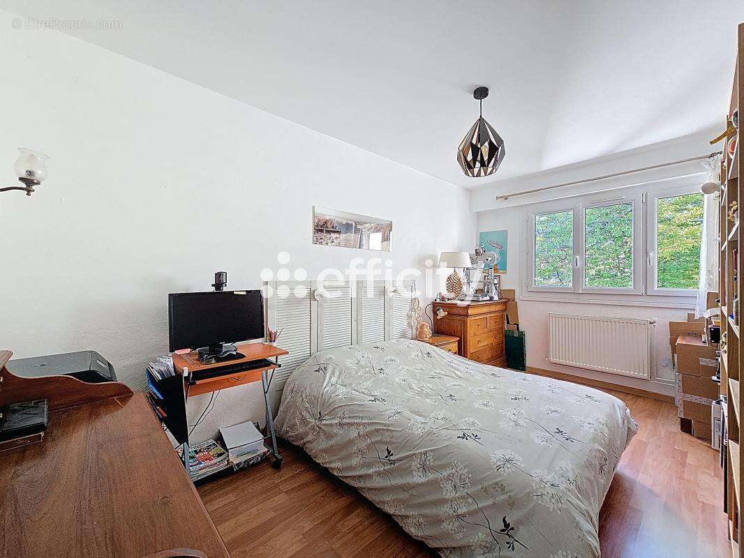 Appartement à LE PLESSIS-TREVISE