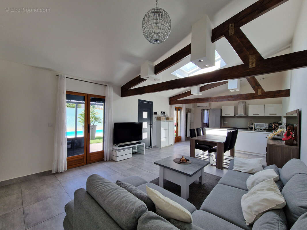 Maison à VIGNEUX-SUR-SEINE