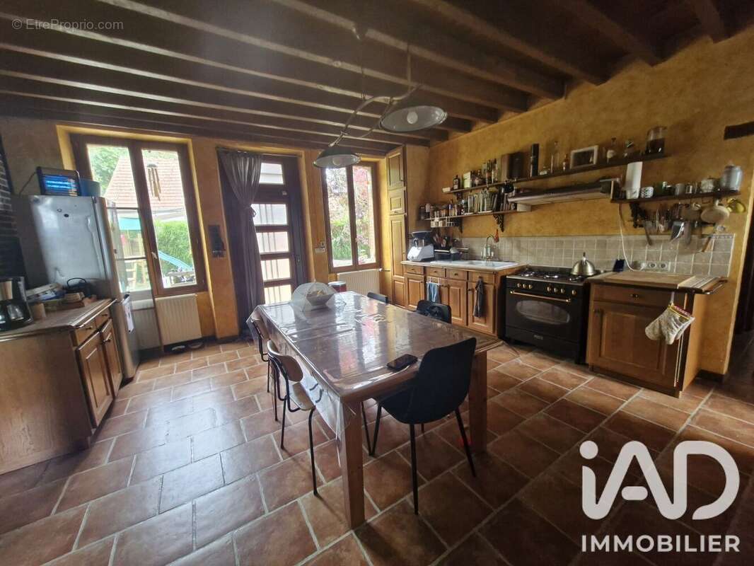Maison 188 m² à Coizard-Joches  - photo 9