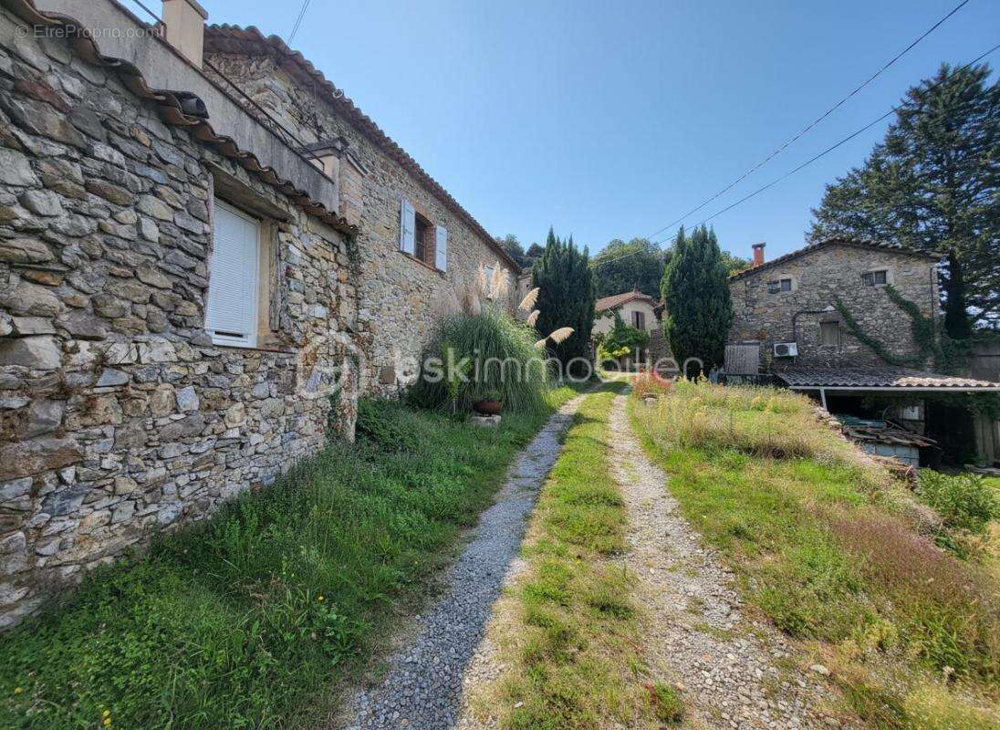 Maison à SAINT-FELIX-DE-PALLIERES