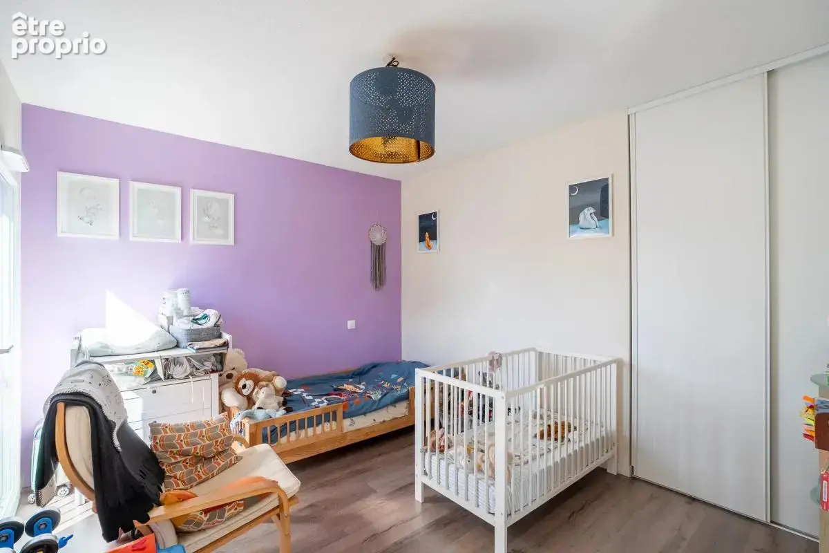 Appartement 4 pièces de 80 m² à Cenon - photo 8