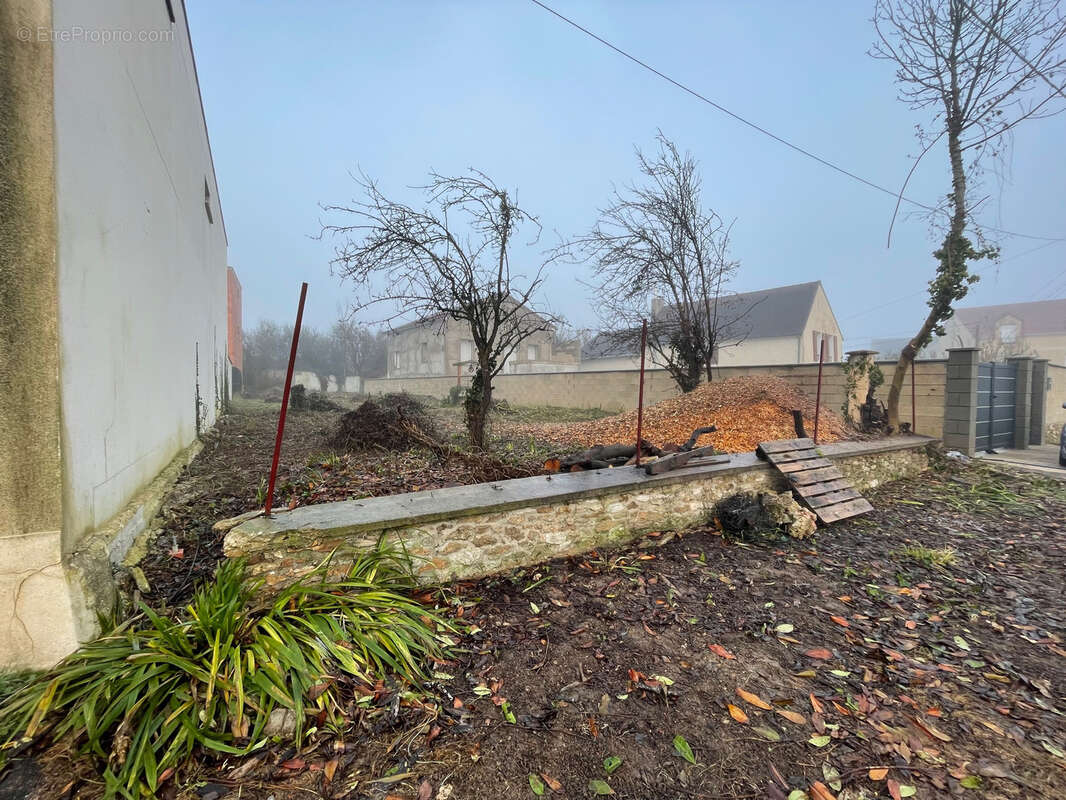 Terrain à COUTEVROULT