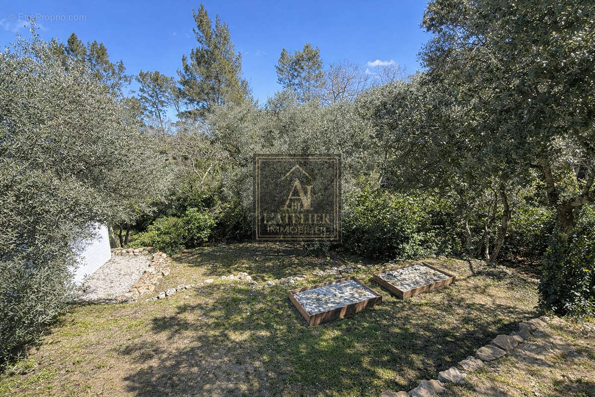 Maison à SOLLIES-TOUCAS