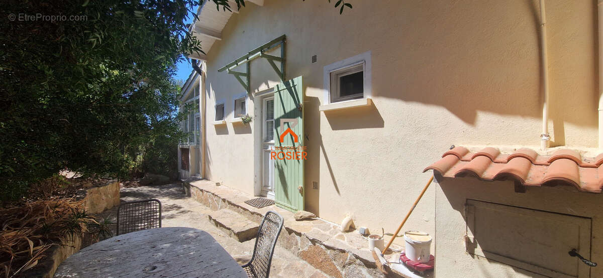 Maison à HYERES