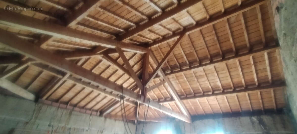 Autre à SAINT-LAURENT-DE-MURE