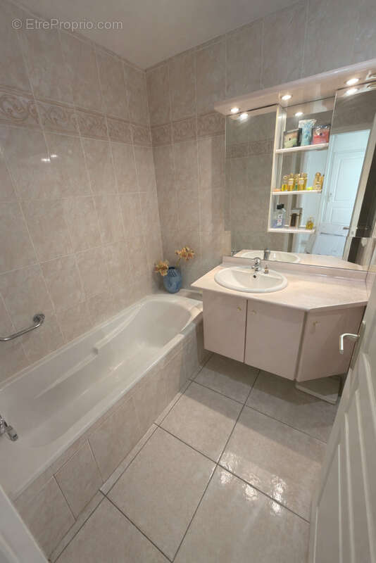 Appartement à MARSEILLE-8E