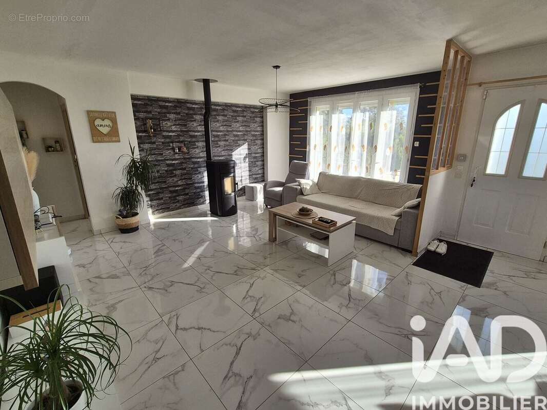 Maison 125 m² à Le Tallud  - photo 2