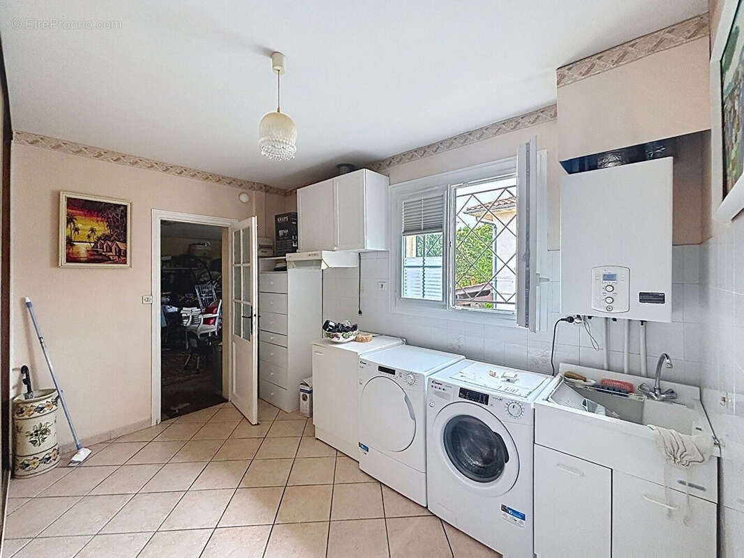 Maison Carbon Blanc 6 pièce(s) 135.05 m2 - photo 9