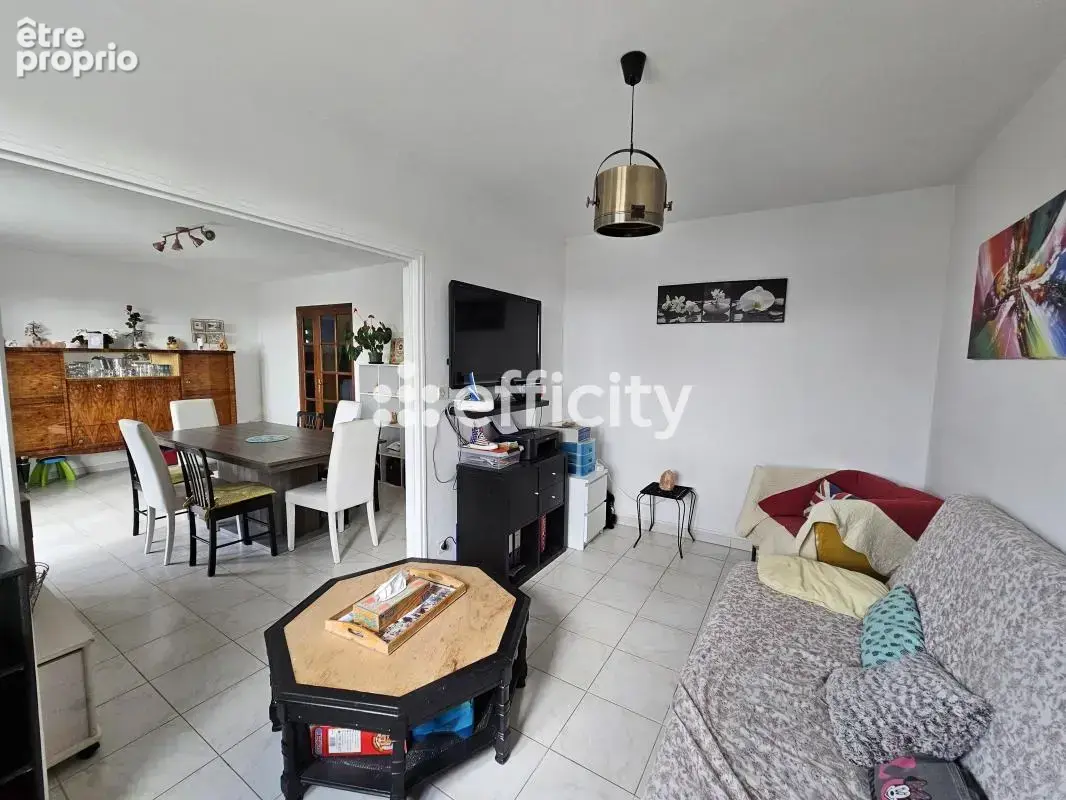 Appartement à VINON-SUR-VERDON