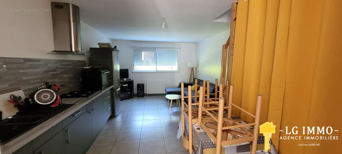 Maison à MONTPELLIER-DE-MEDILLAN