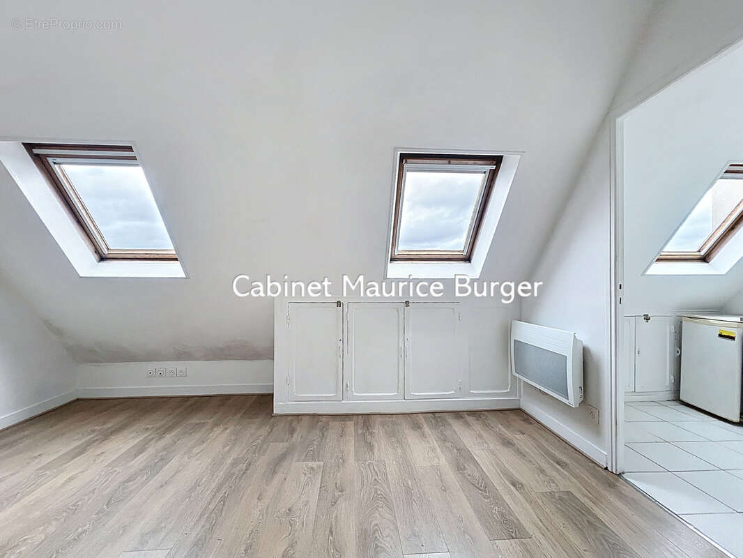 Appartement à PARIS-1E