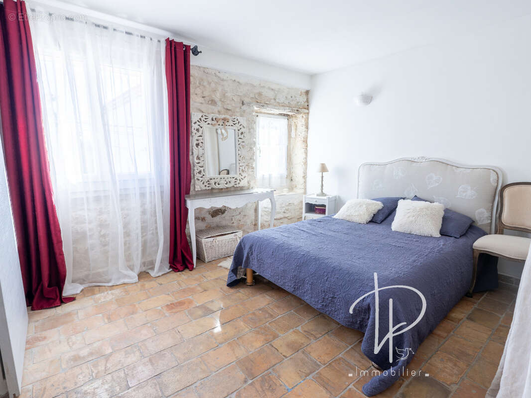 Maison à LA FARE-LES-OLIVIERS