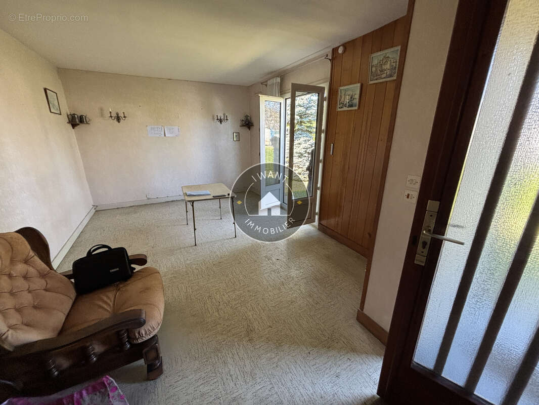 NOUVEAUTÉ I WANT IMMO Maison de bourg aux Rosiers avec beau potentiel ! - photo 6