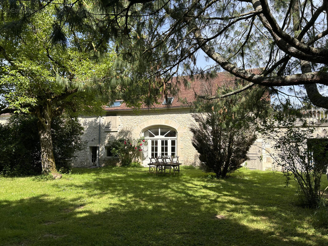 Maison à ENTRAINS-SUR-NOHAIN