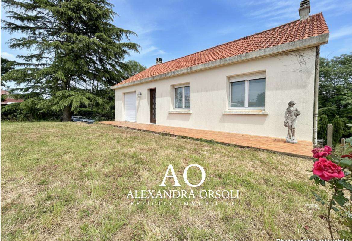Maison 132 m² à La Chapelle-Palluau  - photo 2