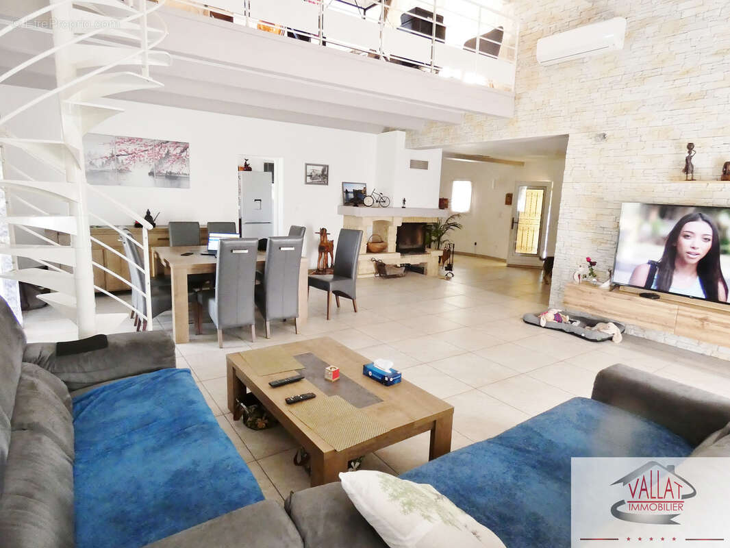 Villa plain-pied avec piscine dans environnement campagne à vendre à Agde ! - photo 6