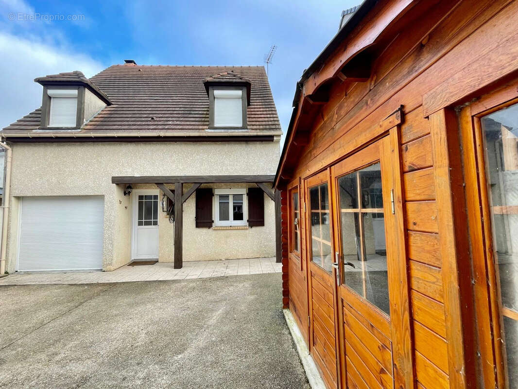 Maison à FAREMOUTIERS