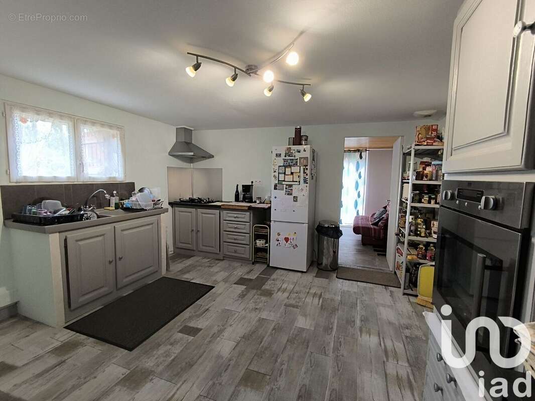 Photo 6