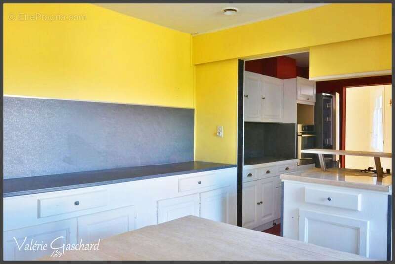 Maison à SAINT-SEURIN-SUR-L&#039;ISLE