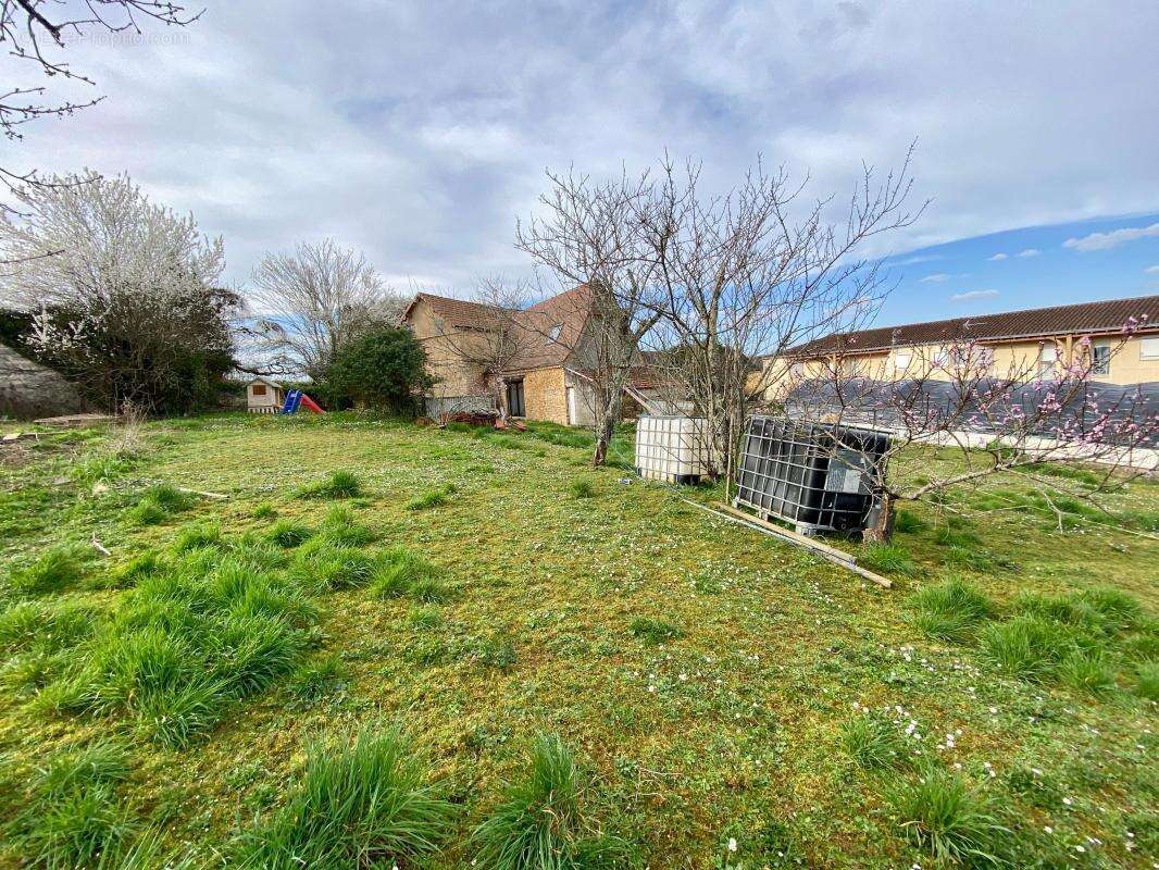 Maison à SAINTE-ALVERE