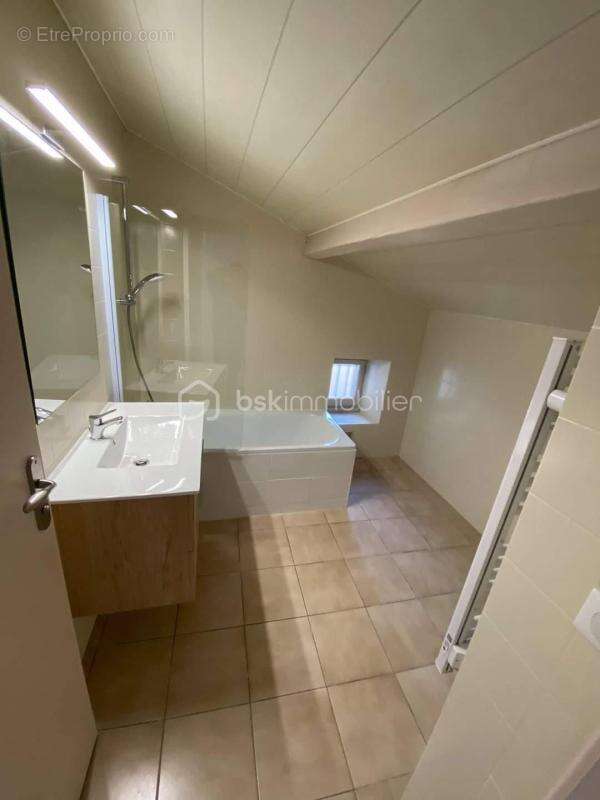 Appartement à PONT-SAINT-ESPRIT