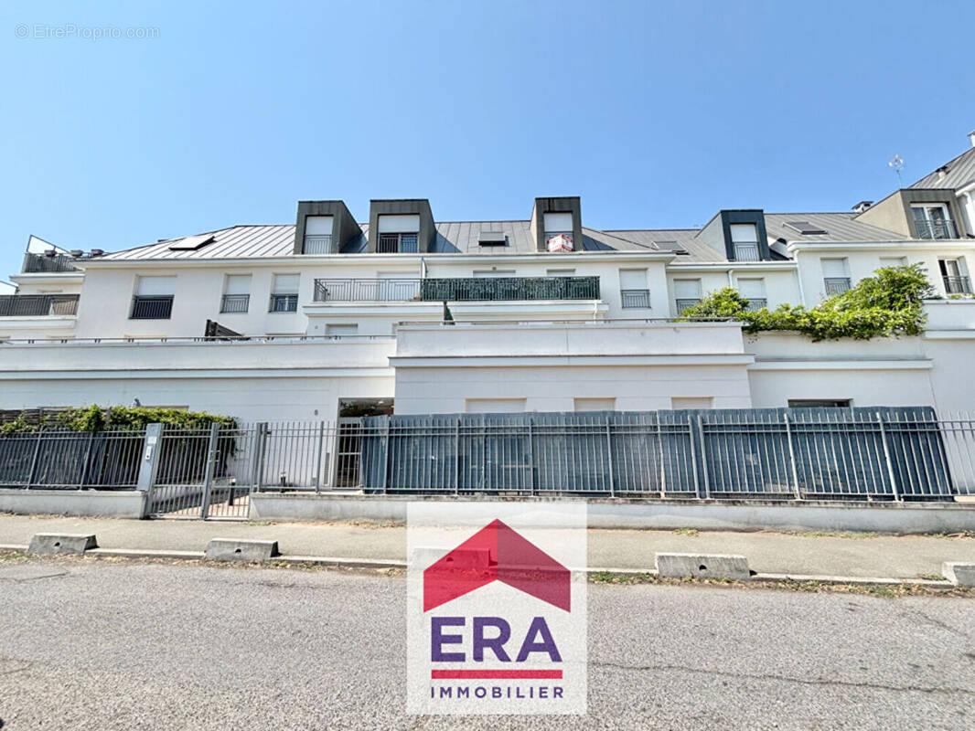 Appartement à SARTROUVILLE
