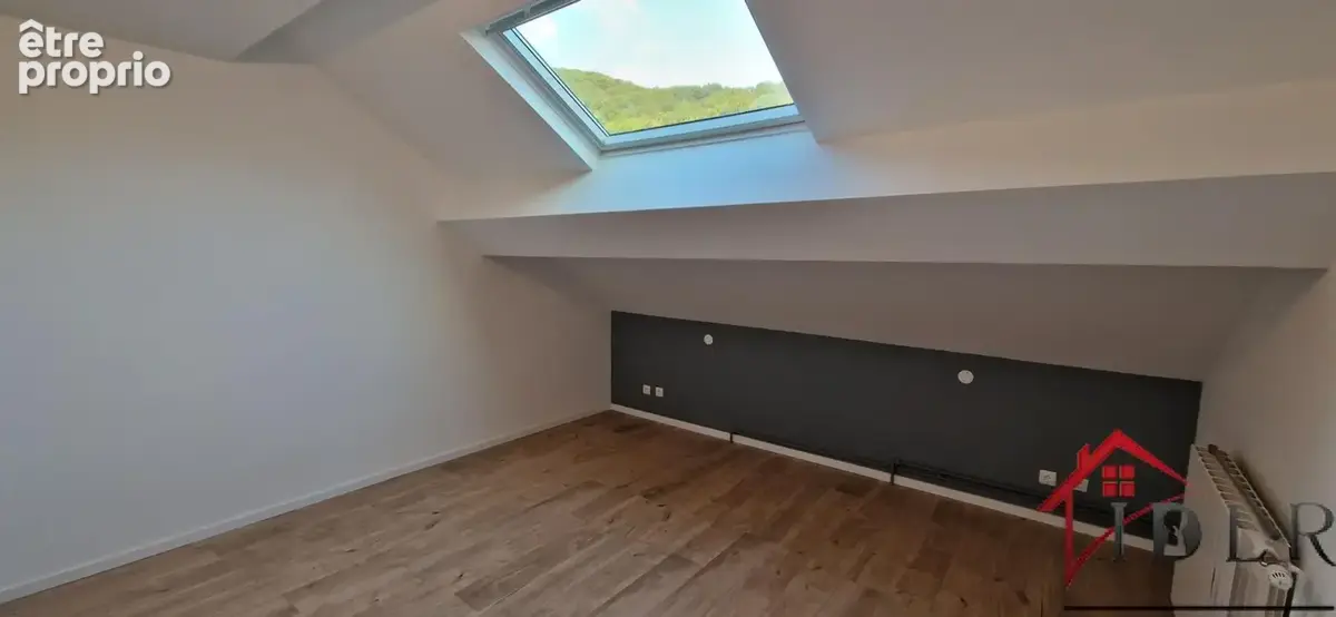 2 logements / 121m2 : Duplex T4 + RDC aménagé en appartement - photo 6