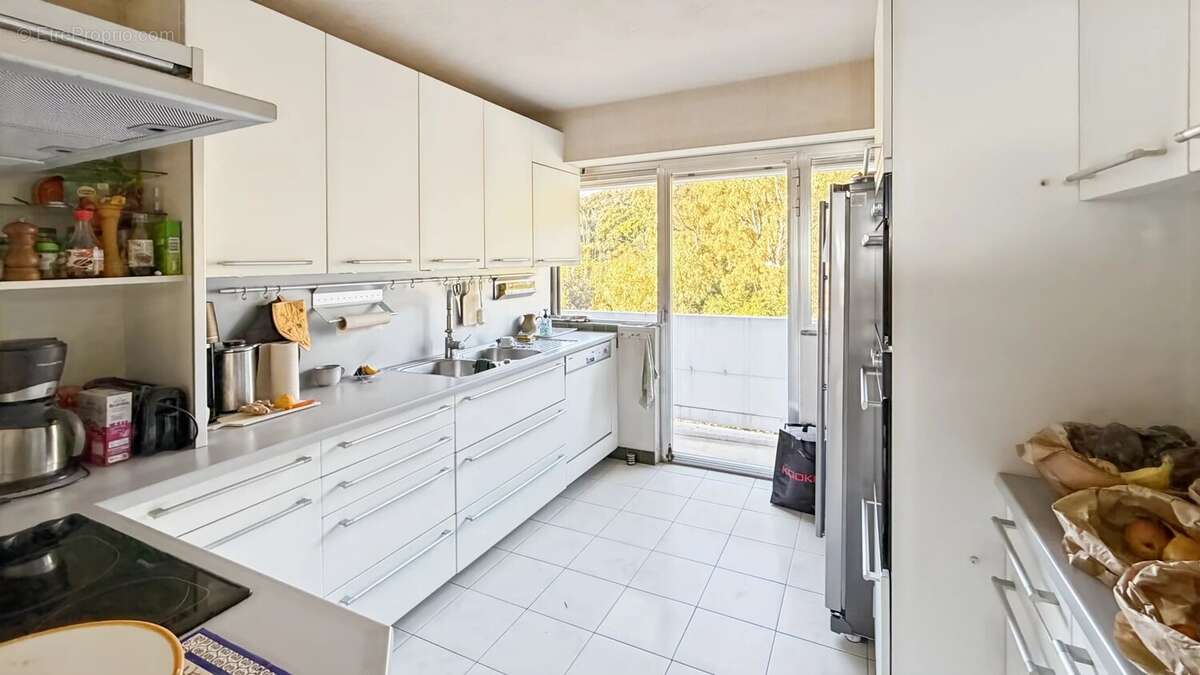 Appartement à VALLAURIS