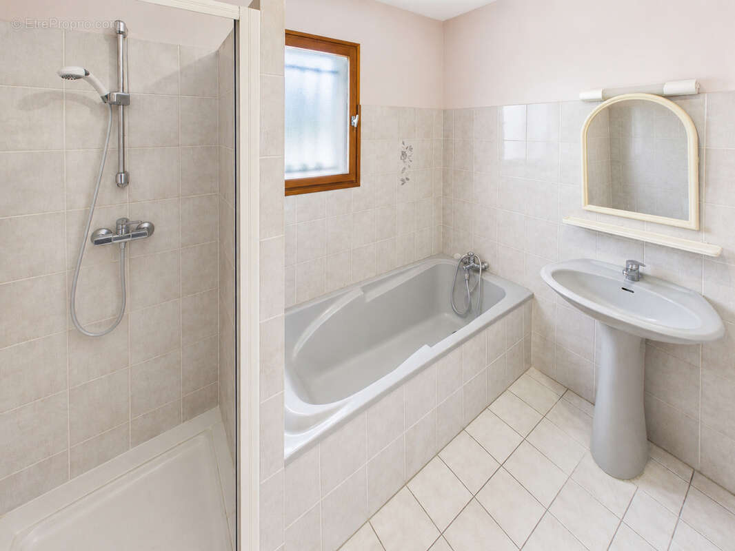 Maison de plain pied avec jardin 87 m2 47200 MARMANDE - photo 8