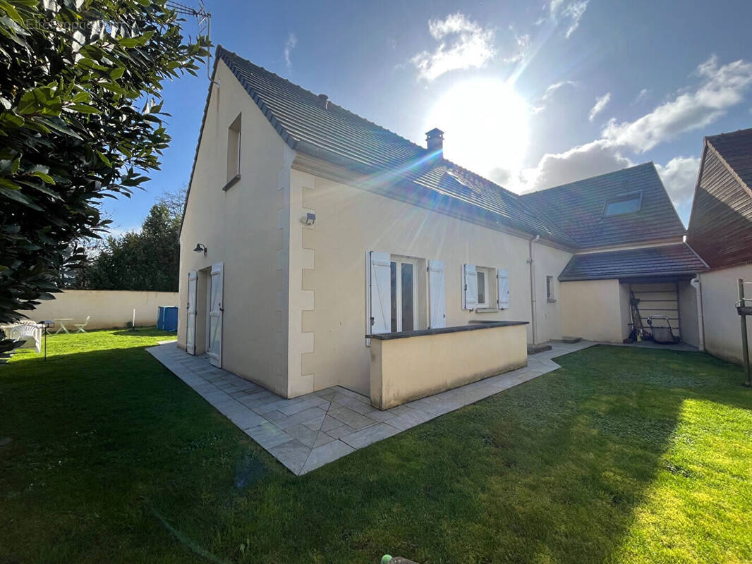 Maison à LE MESNIL-EN-THELLE