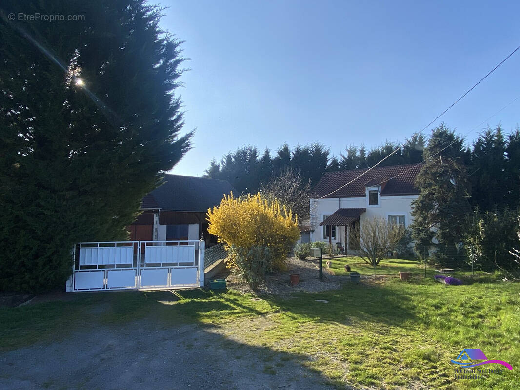 ENTREE PROPRIETE - Maison à MAISONNAIS