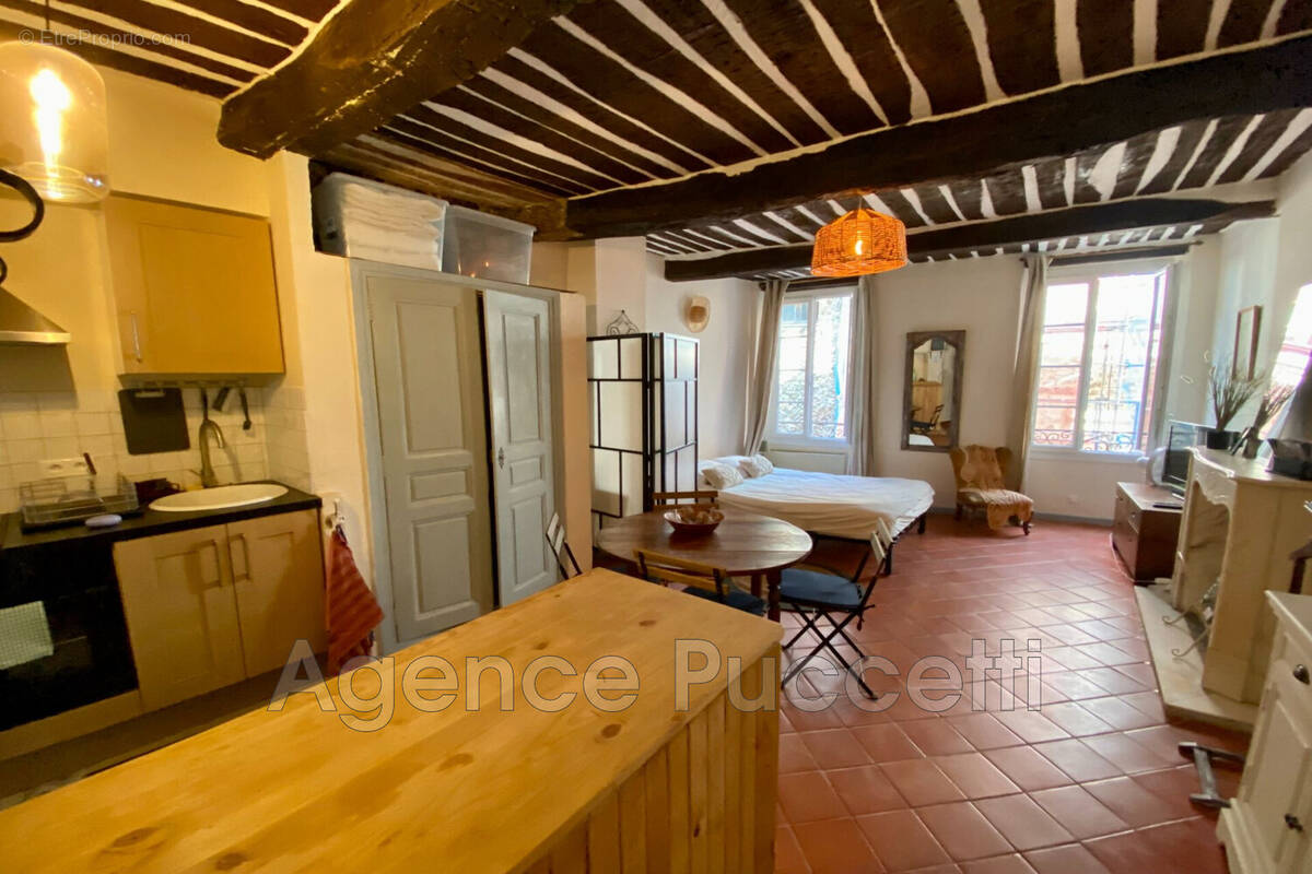 Appartement à VENCE