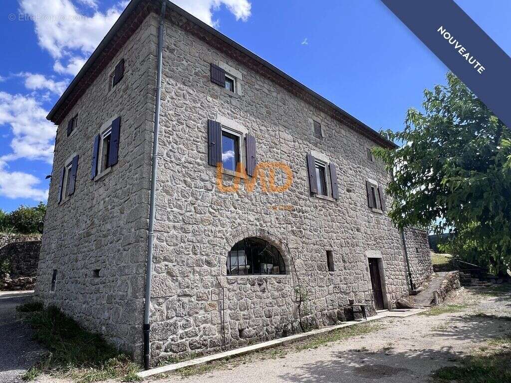 Maison à LABLACHERE