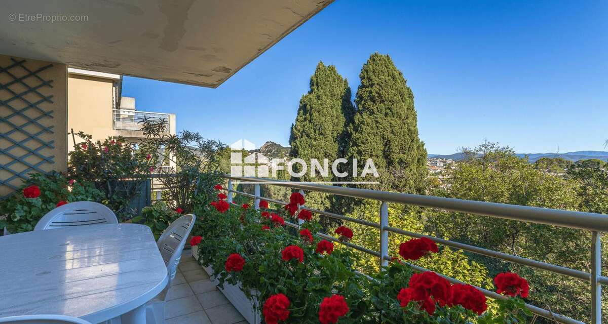 Appartement à HYERES