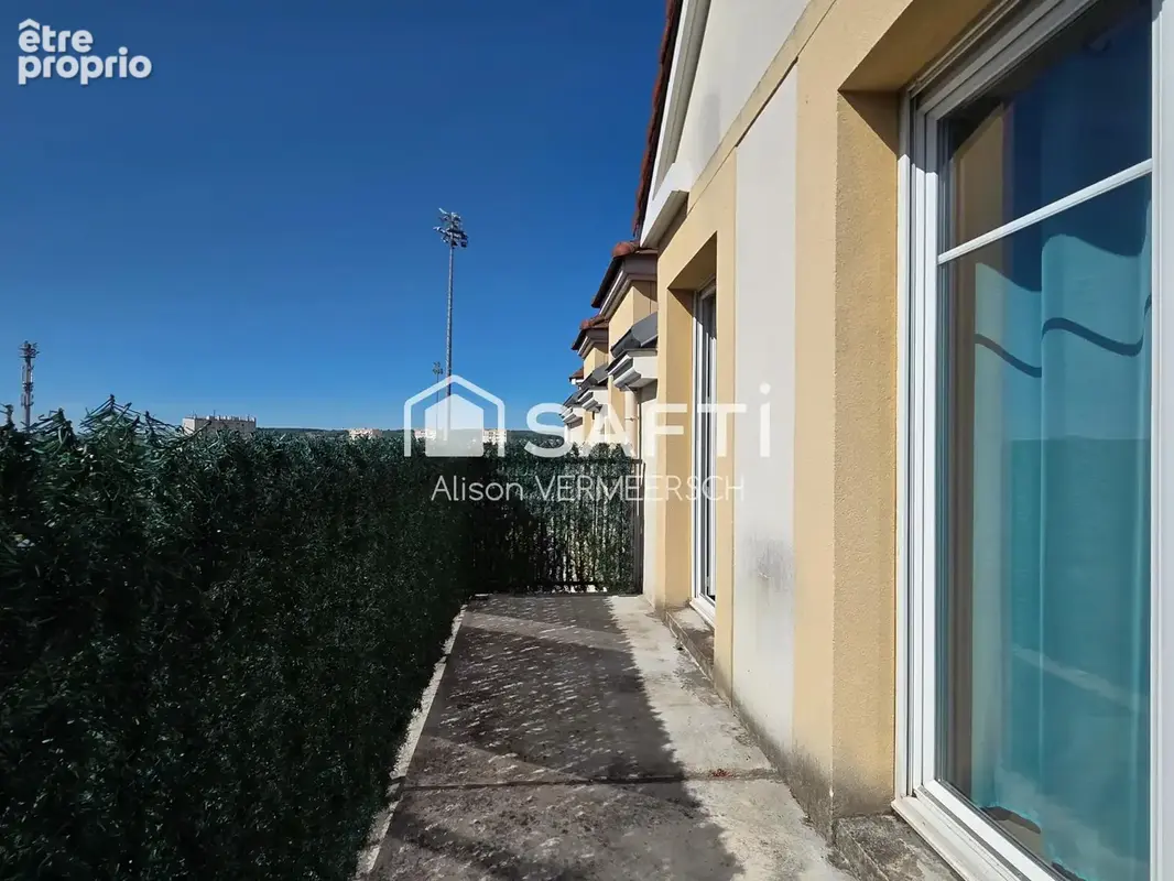 Photo 1 - Appartement à MANTES-LA-VILLE