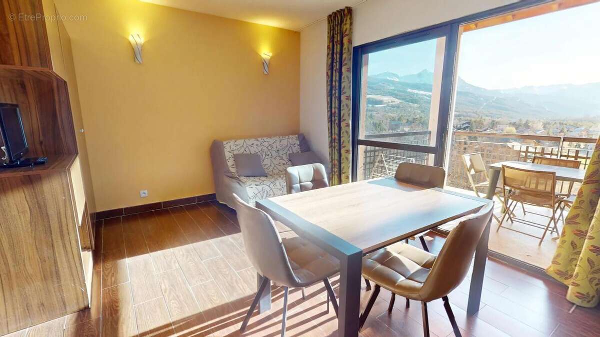 Appartement à JAUSIERS