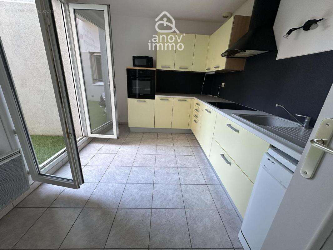 Appartement à MEYZIEU