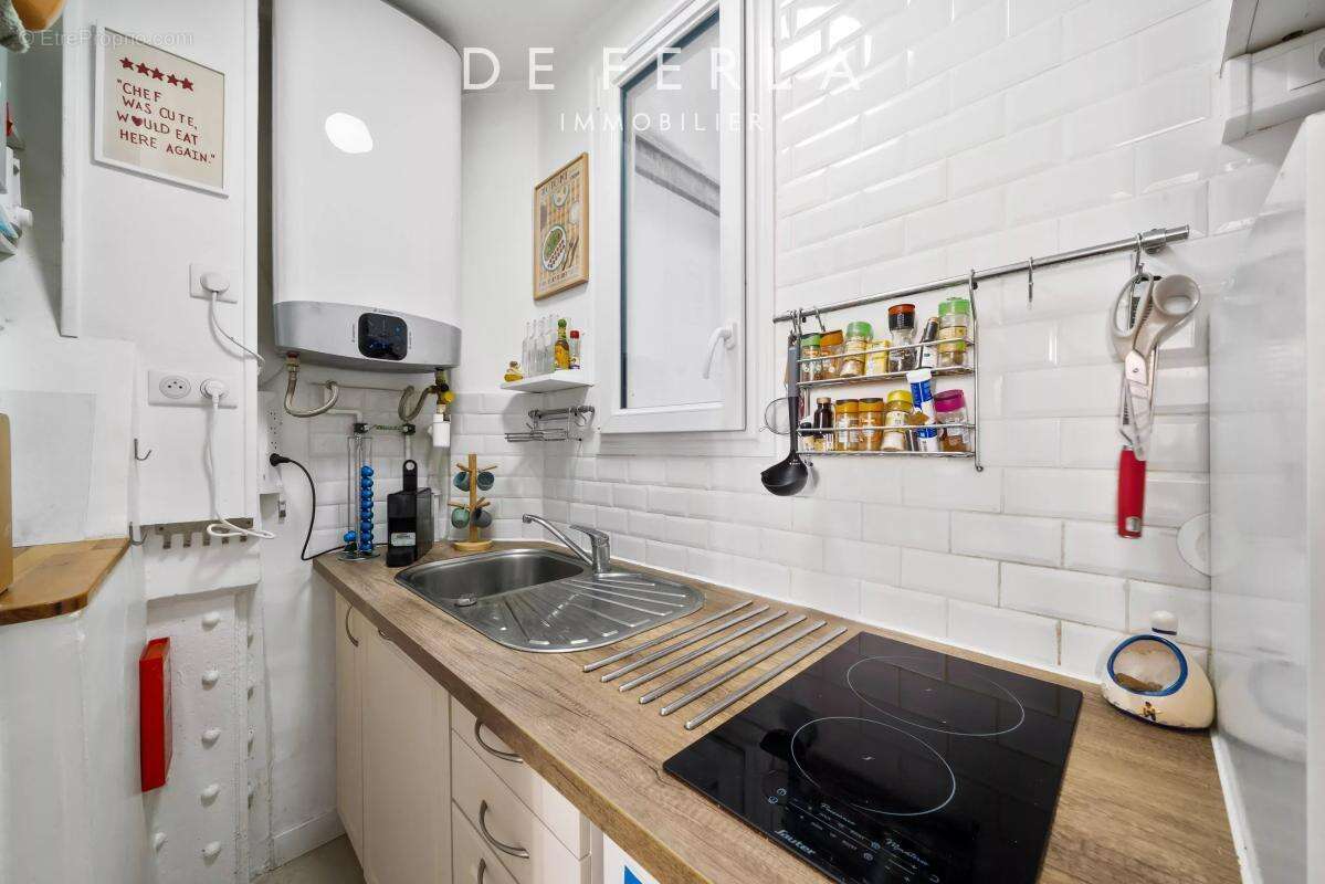 Appartement à PARIS-14E